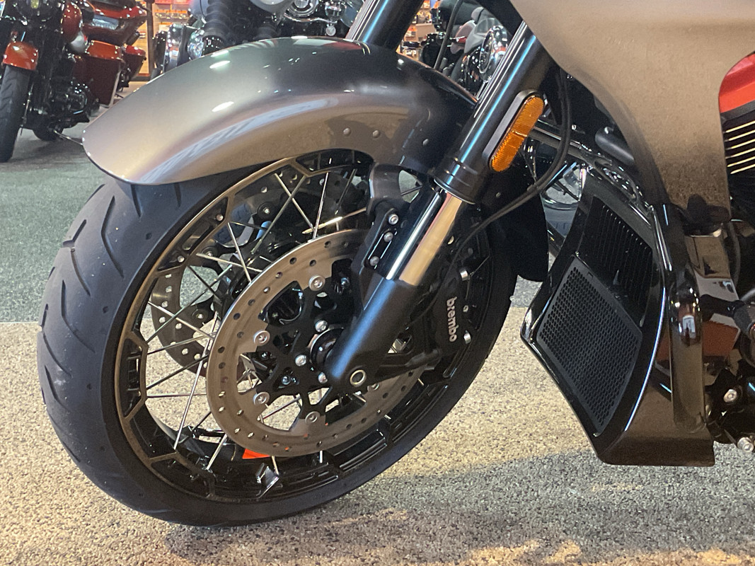 CVO® Road Glide®