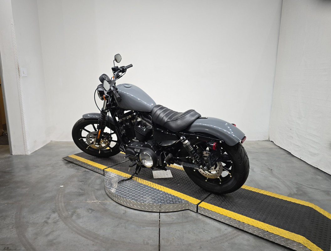 Iron 883®