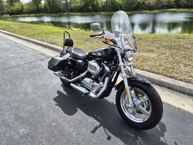 Sportster® 1200 Custom