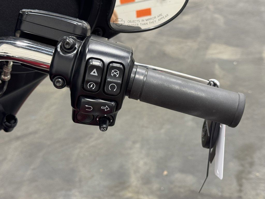 Street Glide®