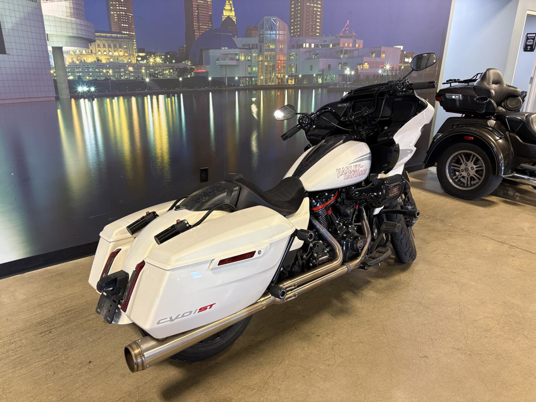CVO® Road Glide® ST