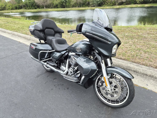 Street Glide® Limited