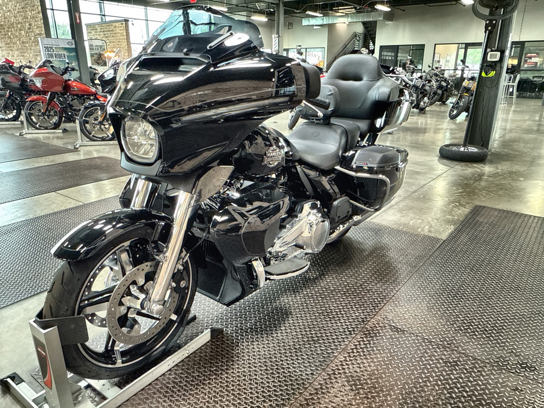 Street Glide® Ultra