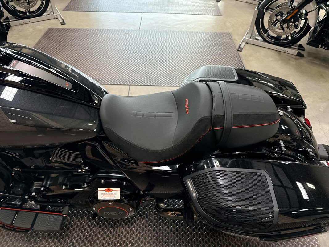 CVO® Road Glide®
