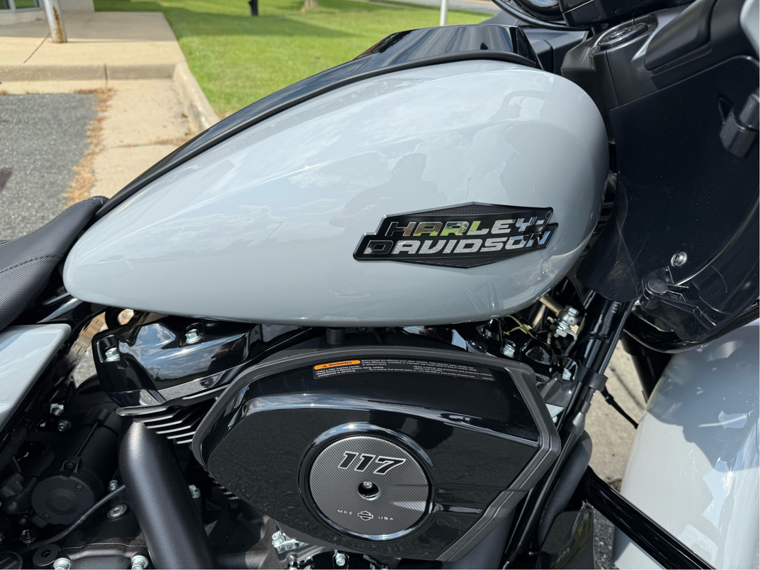 Road Glide®