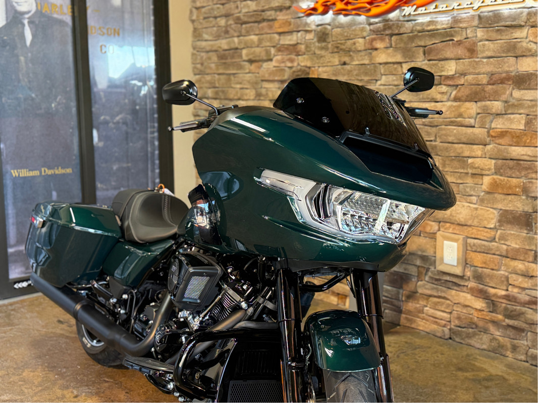 Road Glide®