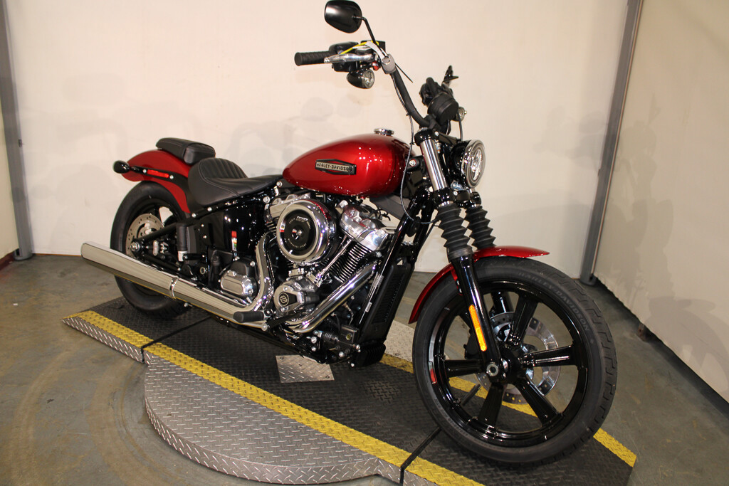 Street Bob®