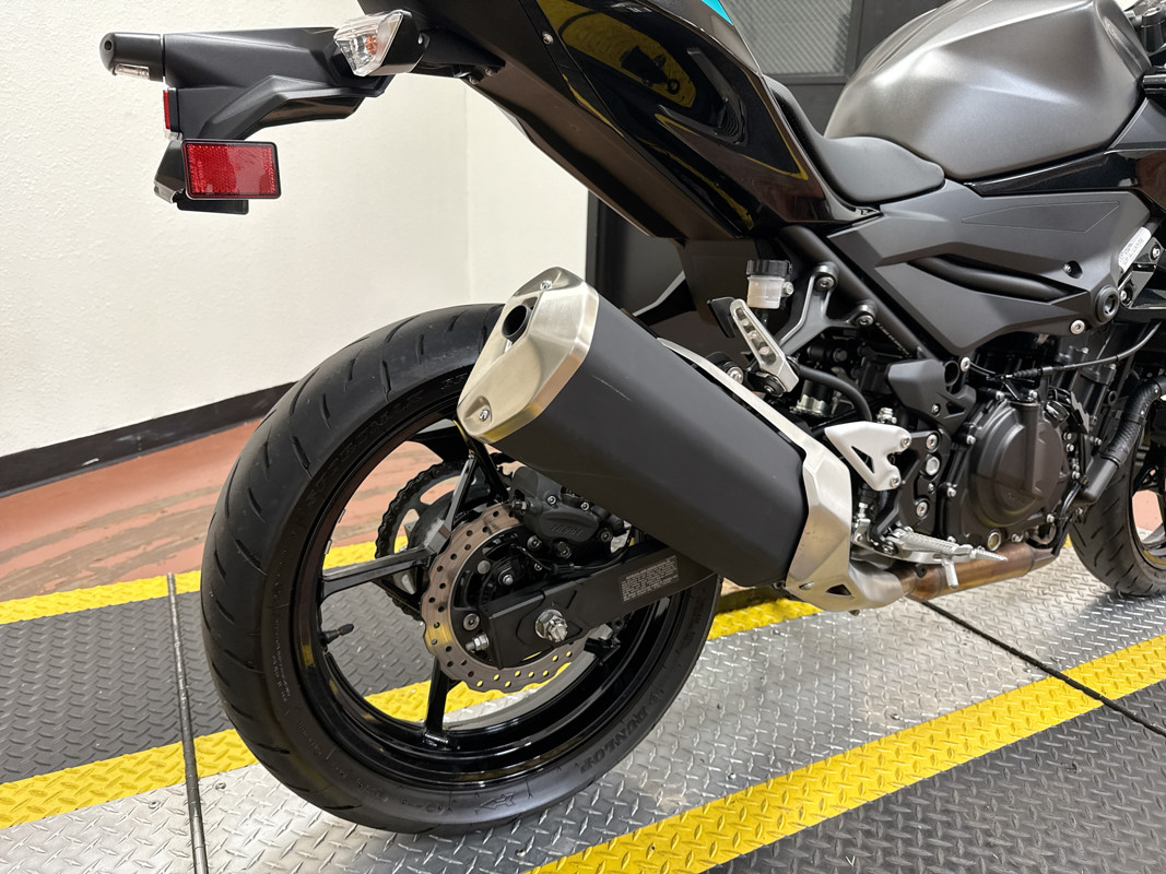 Z400 ABS
