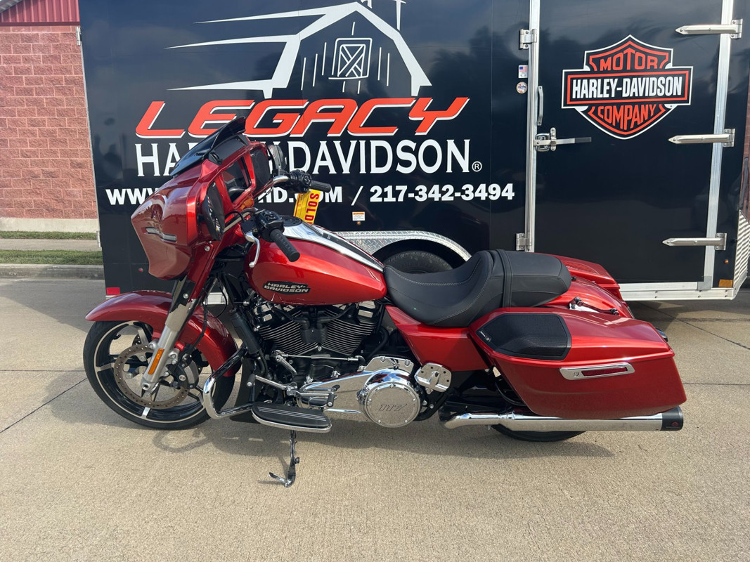 Street Glide®