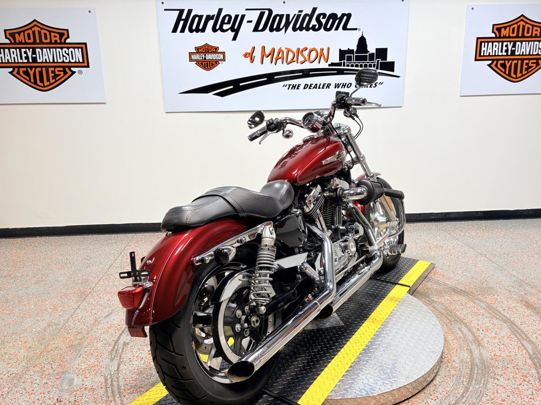 Sportster® 1200 Custom