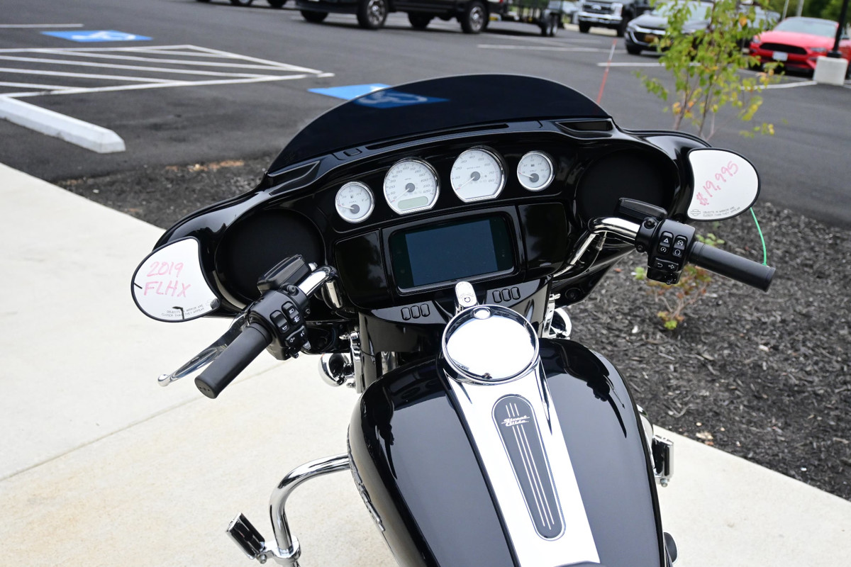 Street Glide®