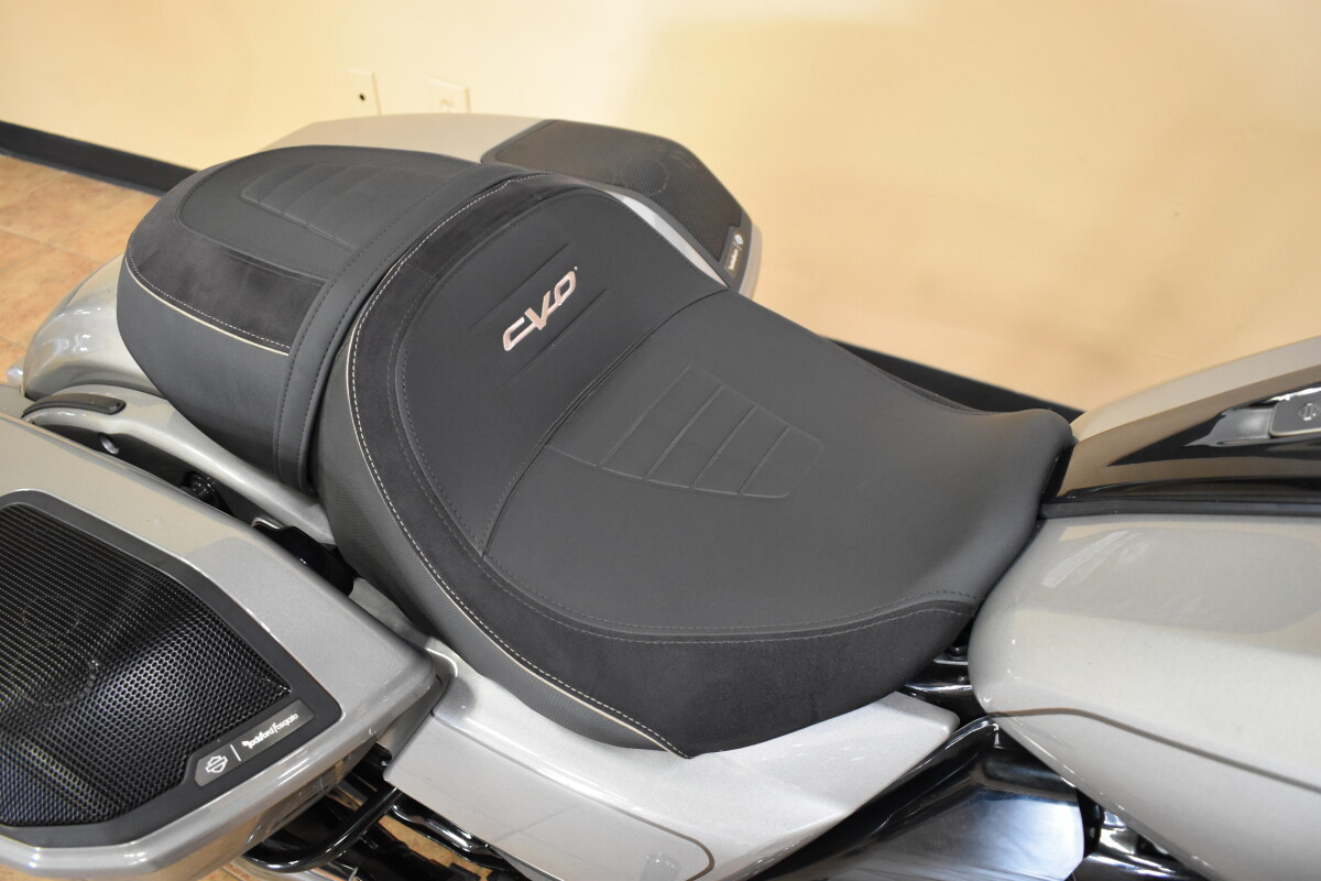 CVO® Road Glide®