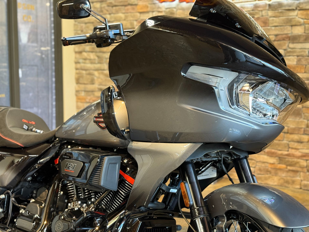 CVO® Road Glide®
