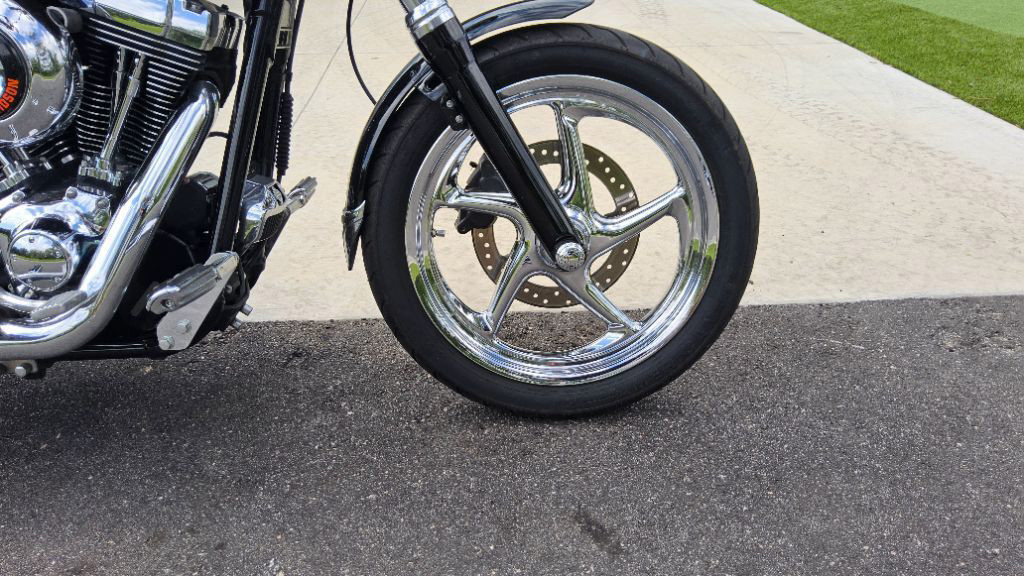 Dyna® Super Glide® Custom