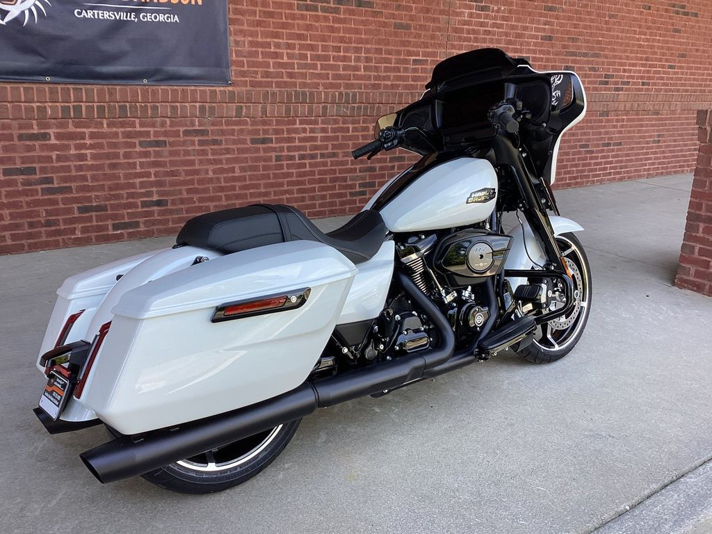 Street Glide®