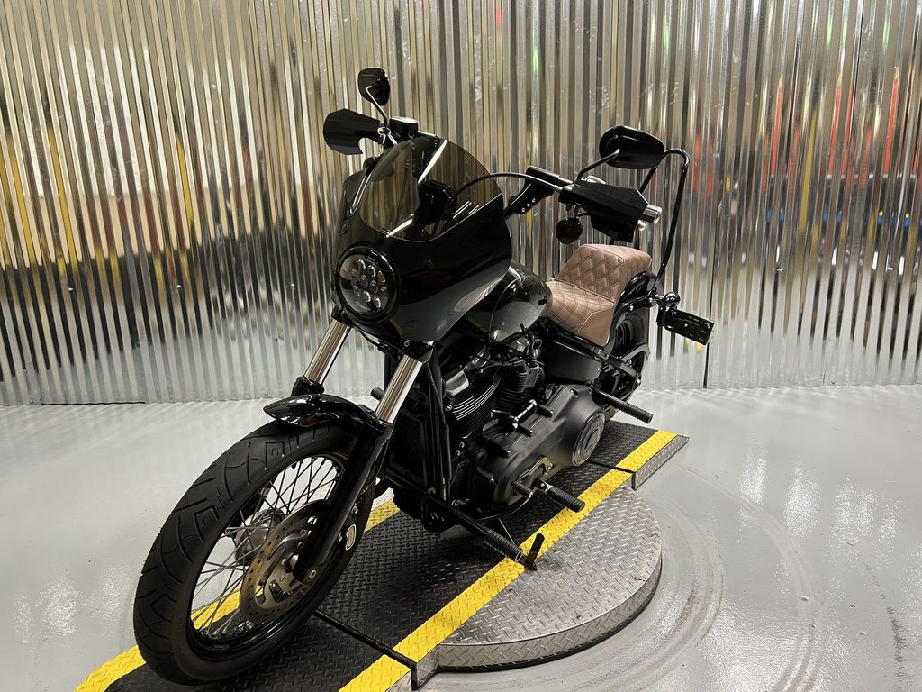 Softail® Street Bob®