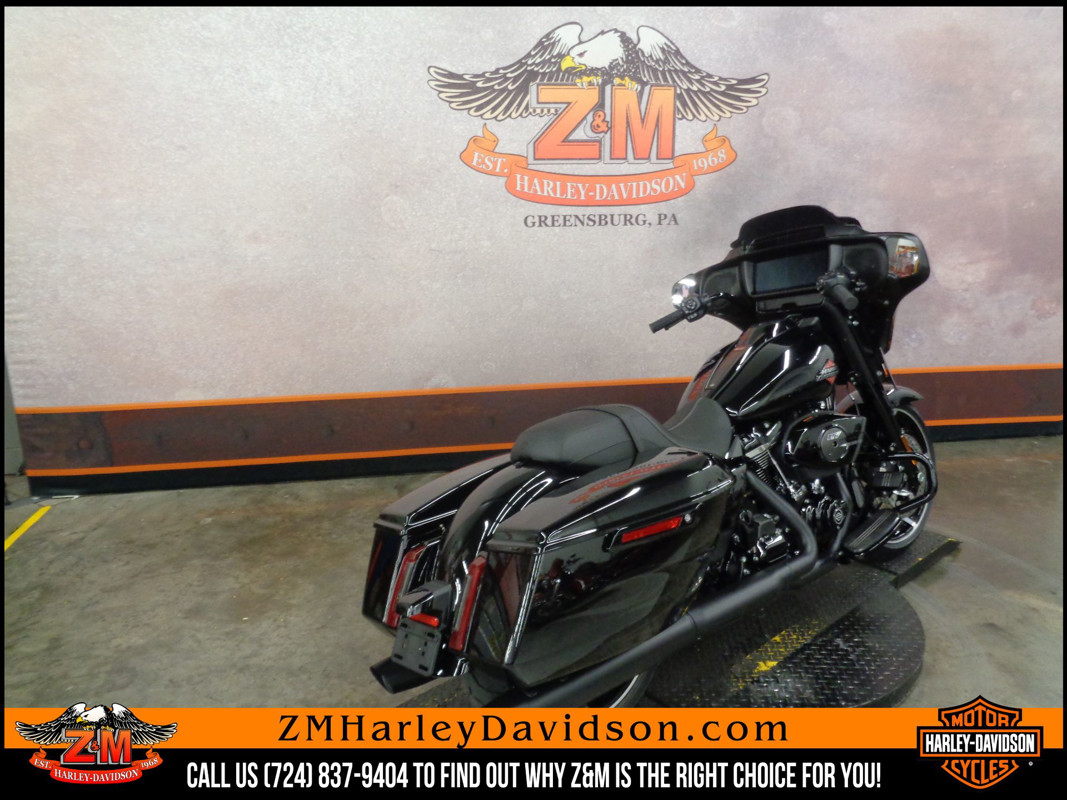 Street Glide®
