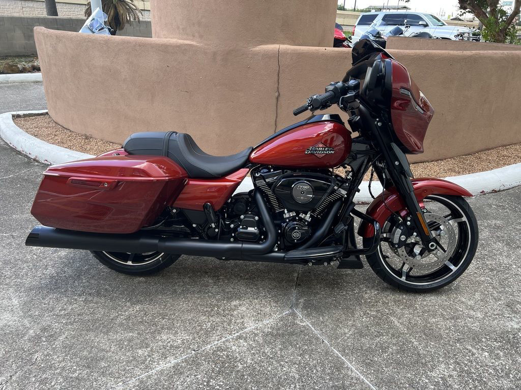 Street Glide®