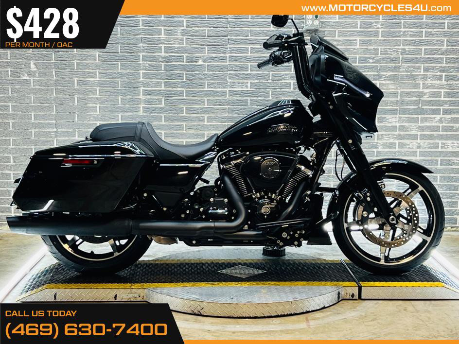 Street Glide®
