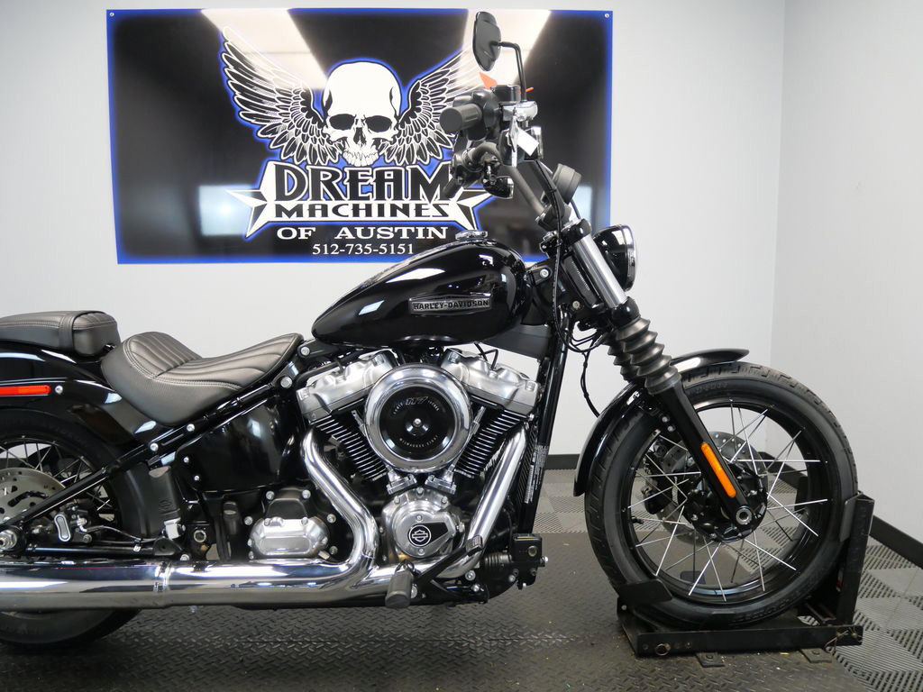 Street Bob®
