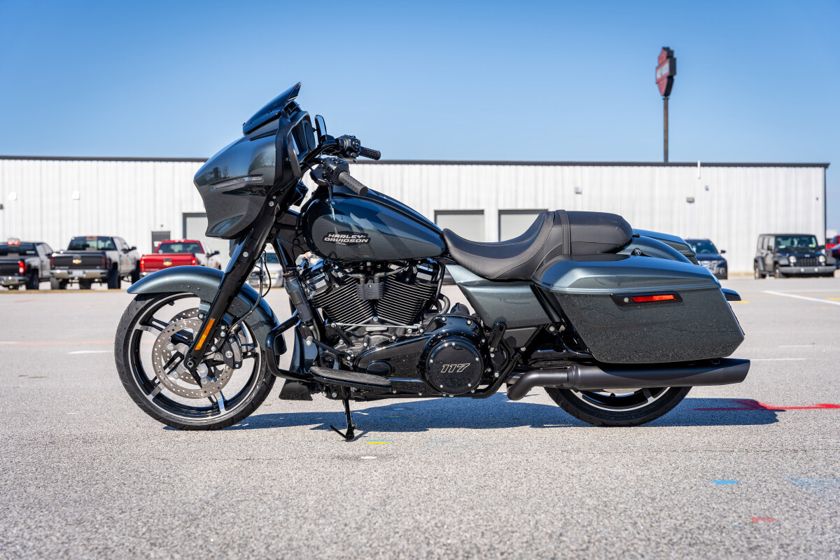 Street Glide®