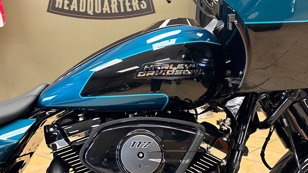 Road Glide®