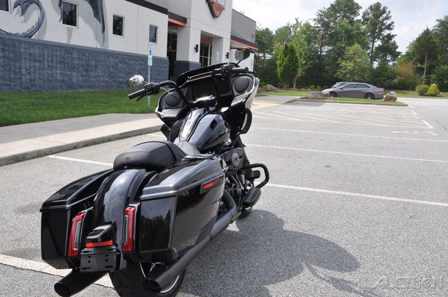 Road Glide®