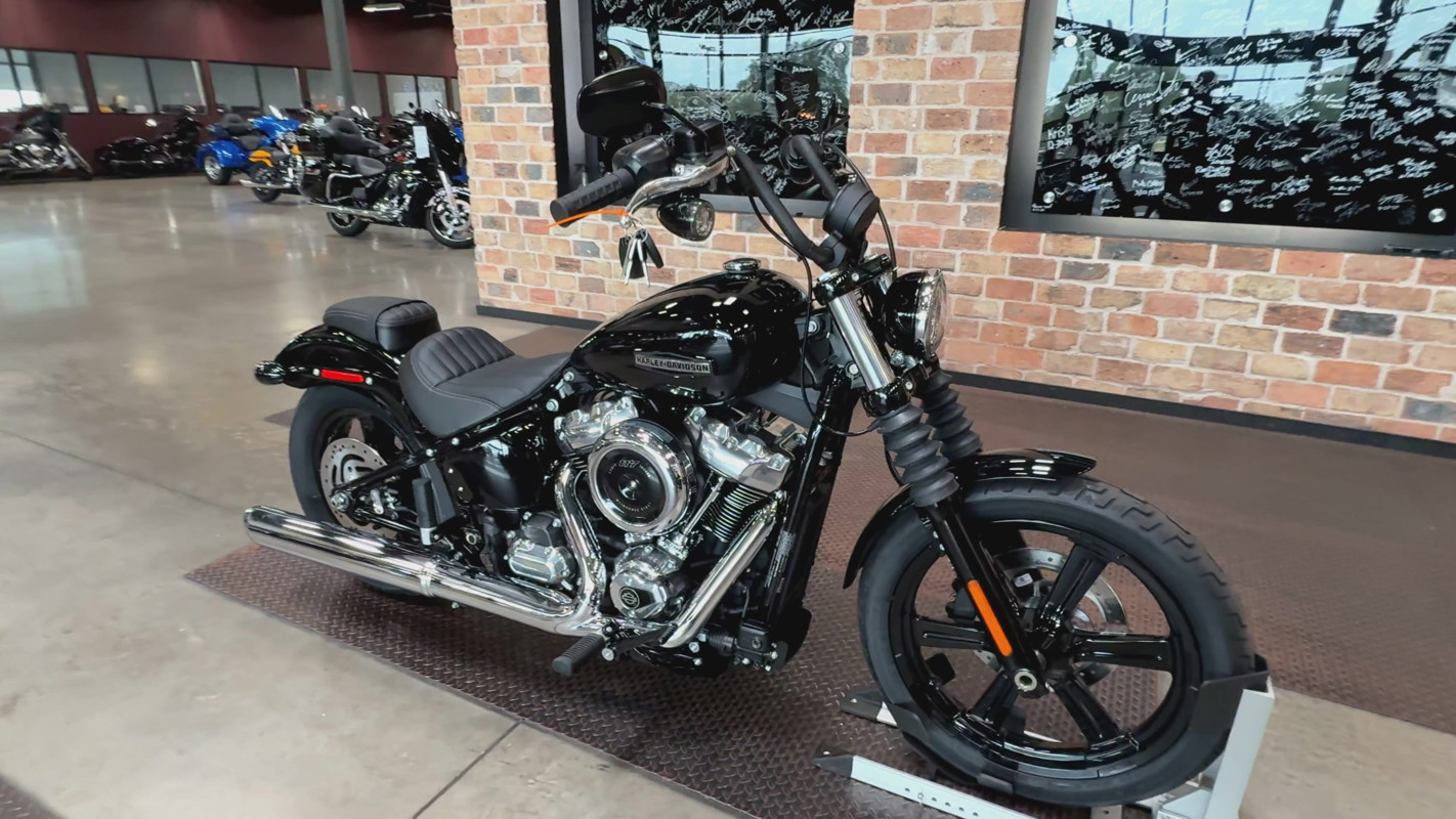 Street Bob®