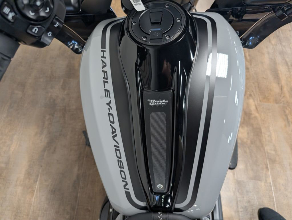 Road Glide®