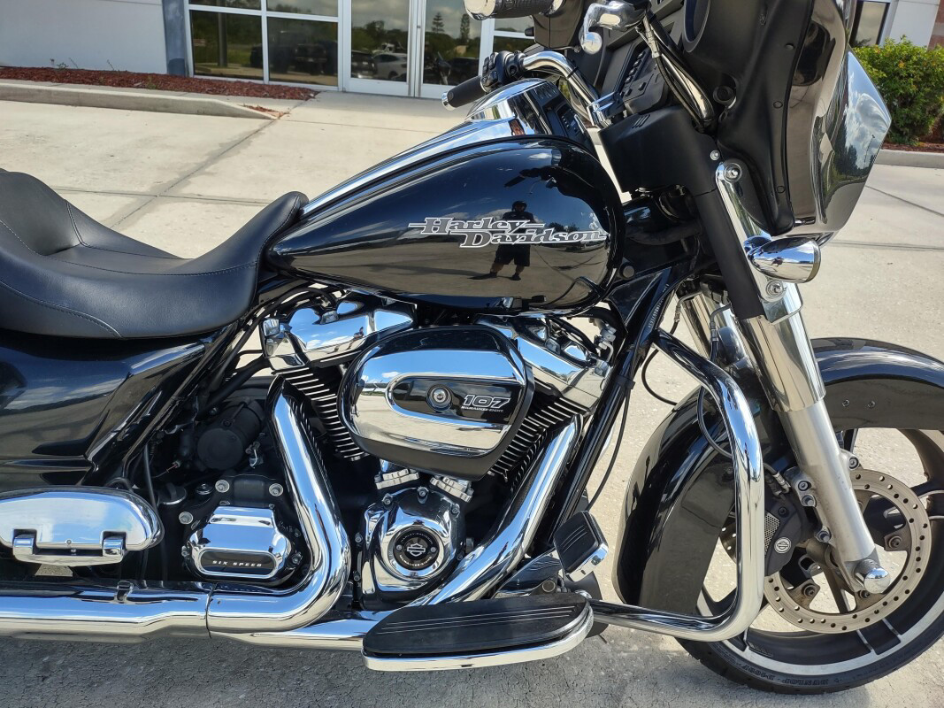 Street Glide®