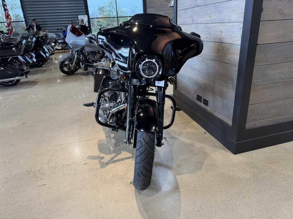 Street Glide®
