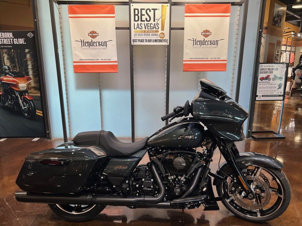 Street Glide®