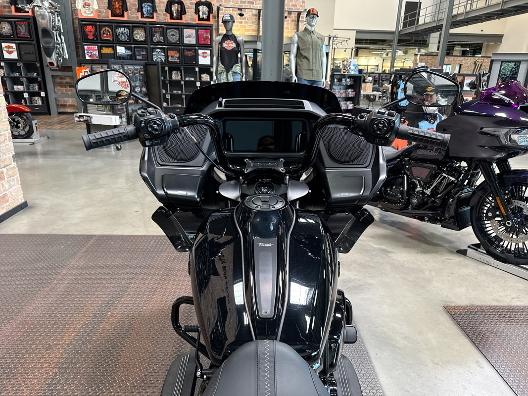 Road Glide®