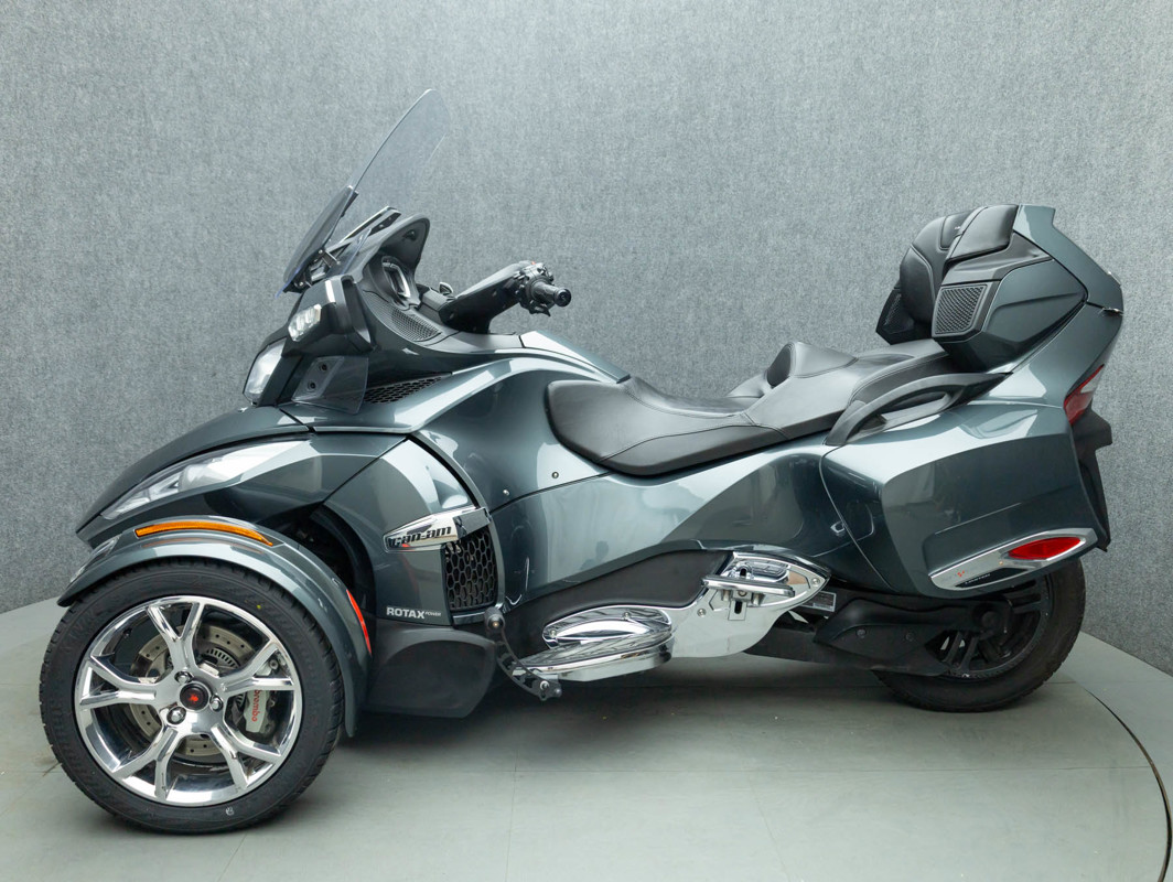 Spyder RT Limited Chrome