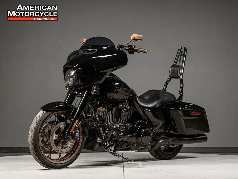 Street Glide® ST