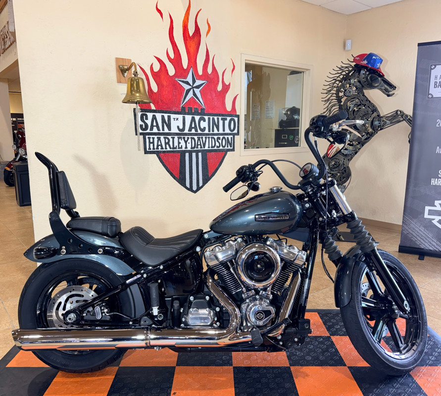 Street Bob®