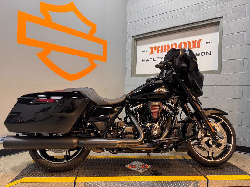 Street Glide®