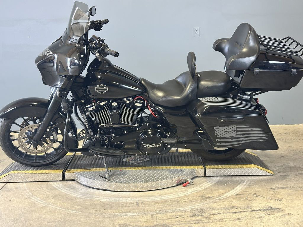 Street Glide® Special
