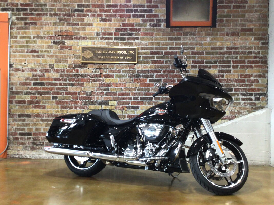 Road Glide®