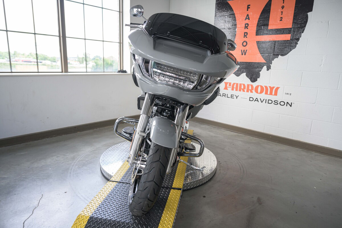 Road Glide®