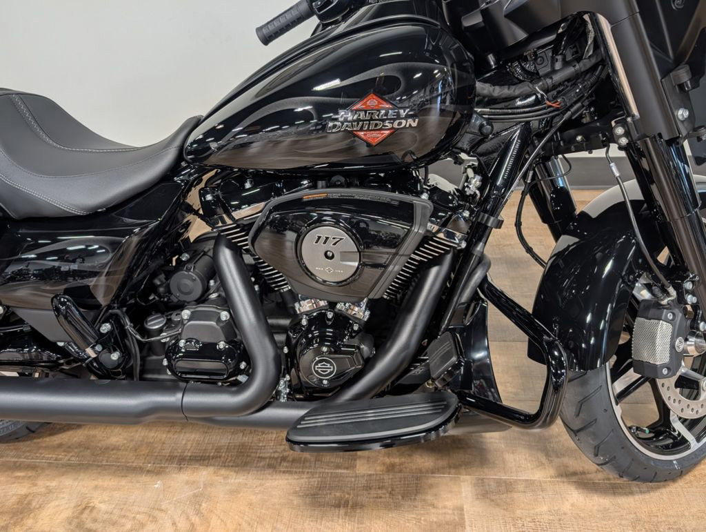 Street Glide®
