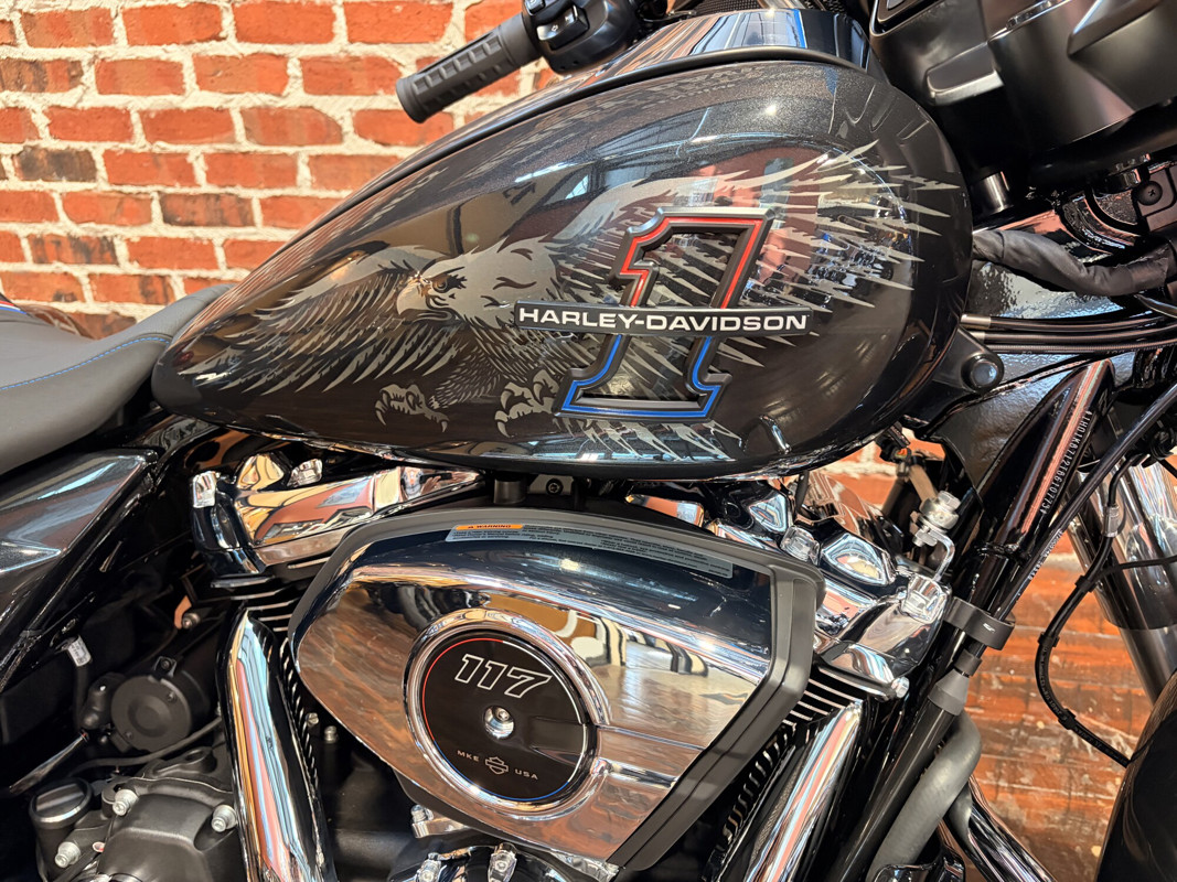 Street Glide®