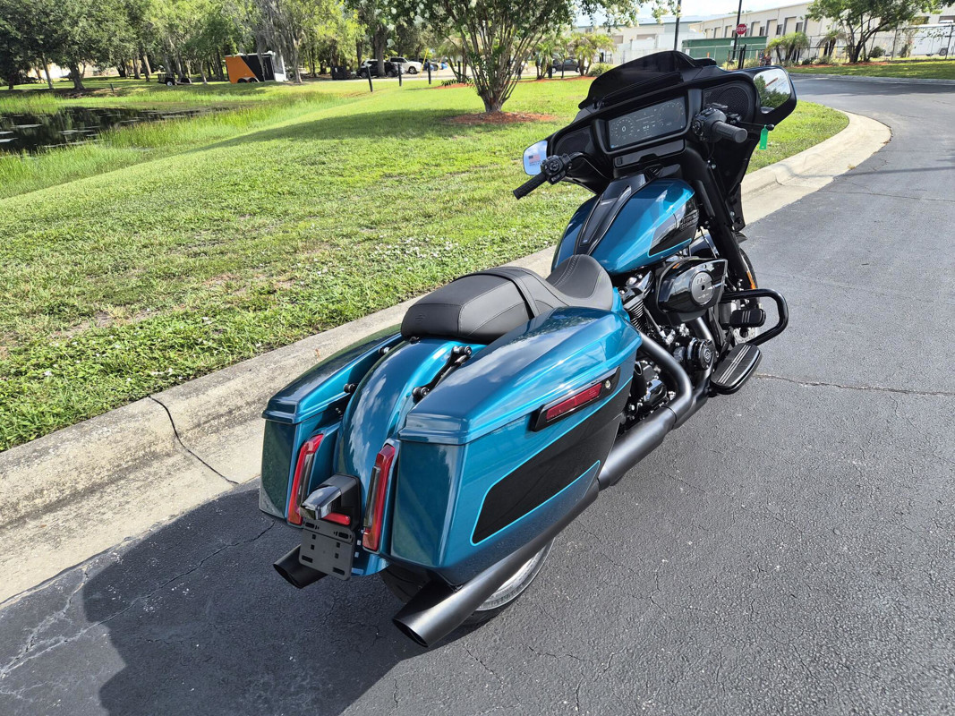 Street Glide®