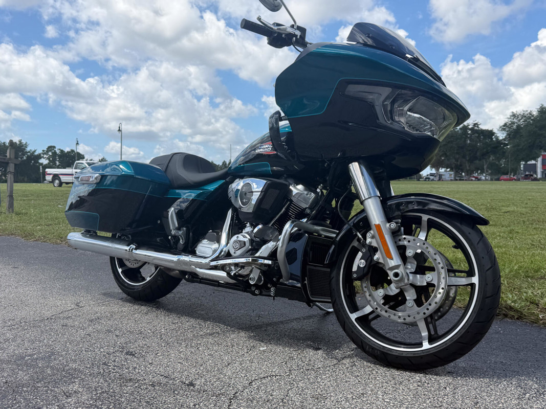 Road Glide®