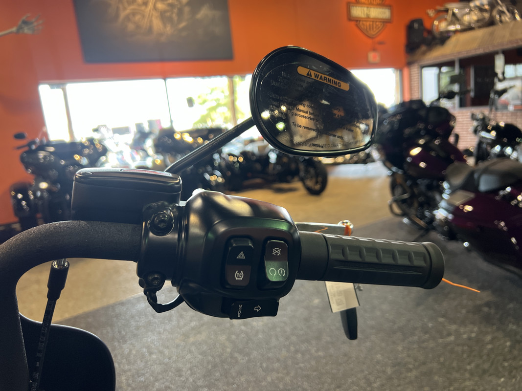 Street Bob®