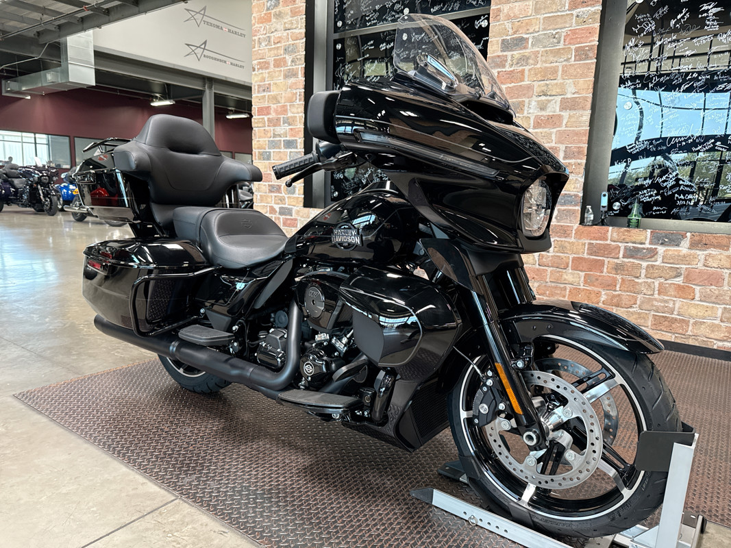 Street Glide® Ultra