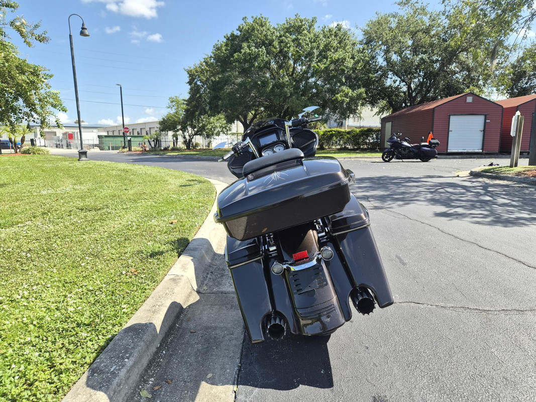 Road Glide®
