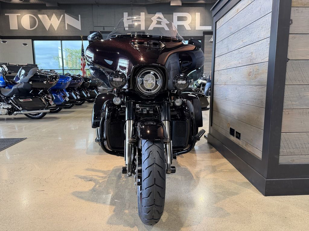CVO® Tri Glide® Ultra