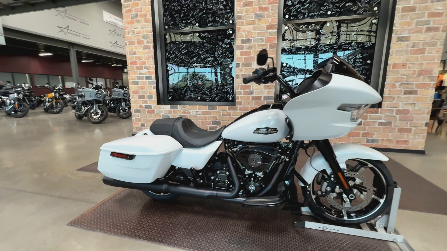 Road Glide®