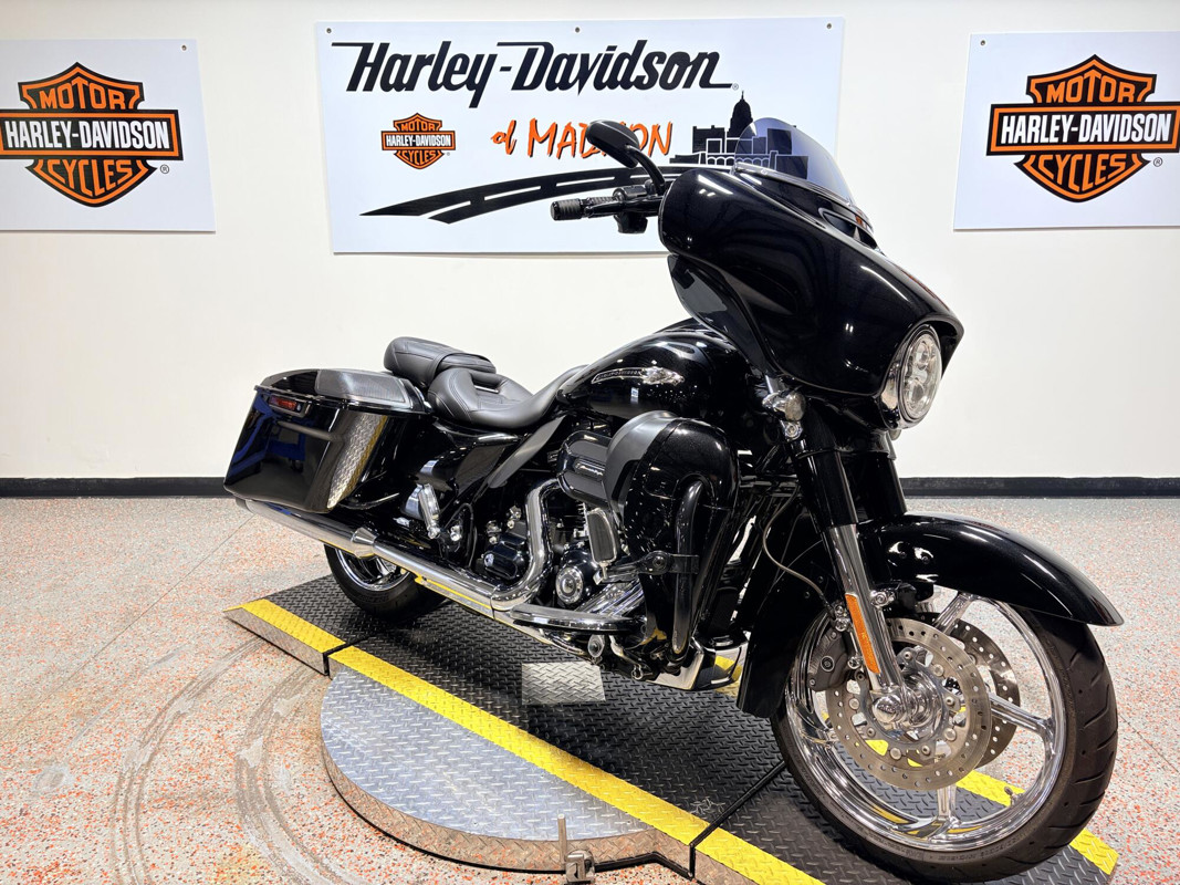 CVO® Street Glide®